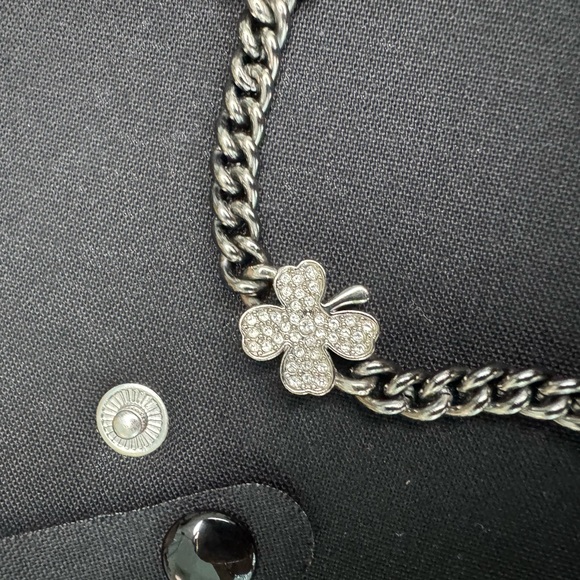 Chanel choker in ruthenium, silver, and crystal - Picture 6 of 16